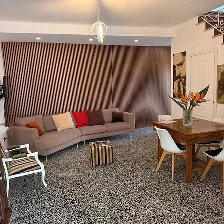 Storace S House